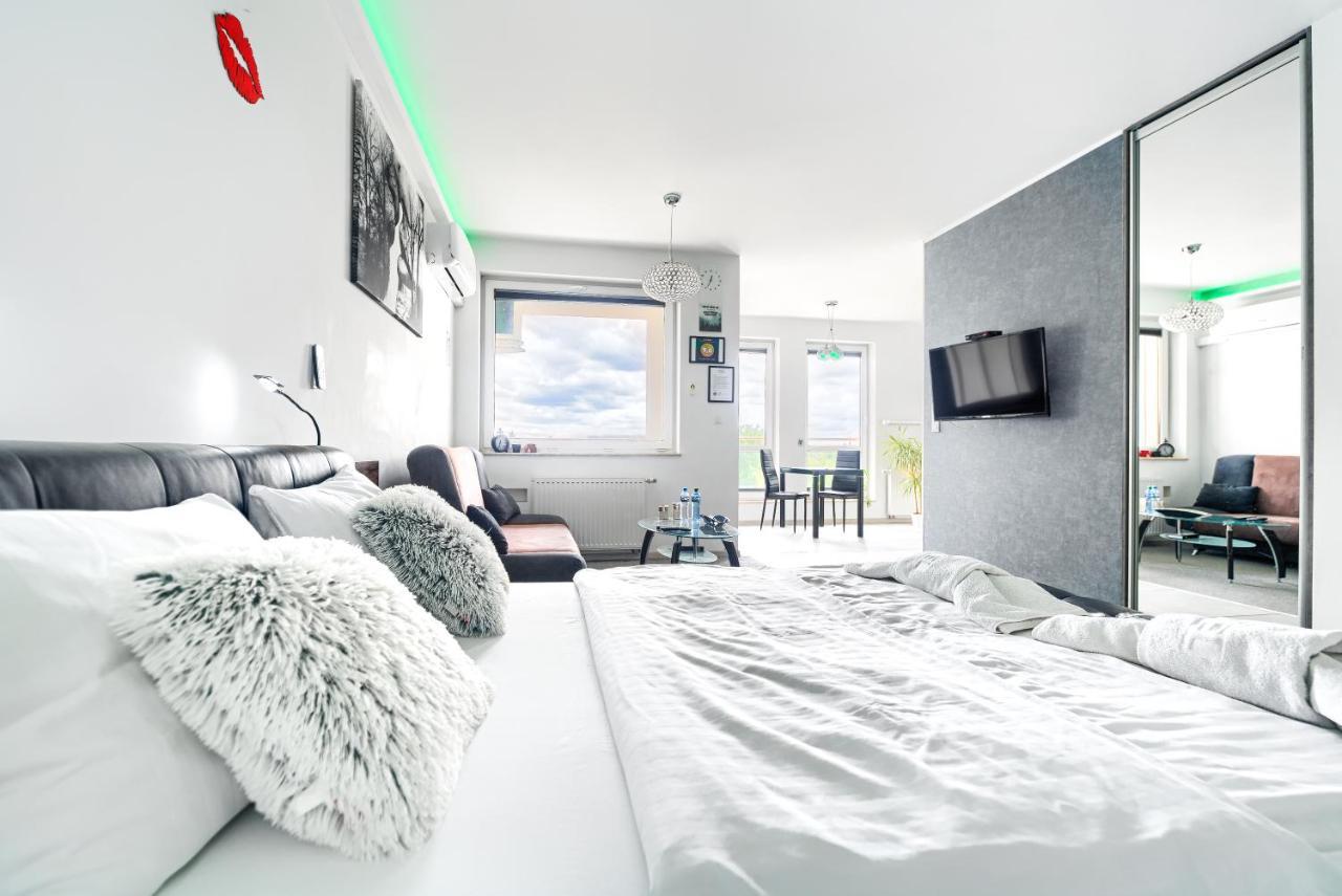 Top Oder Apartments- Private Parking Estetino Exterior foto