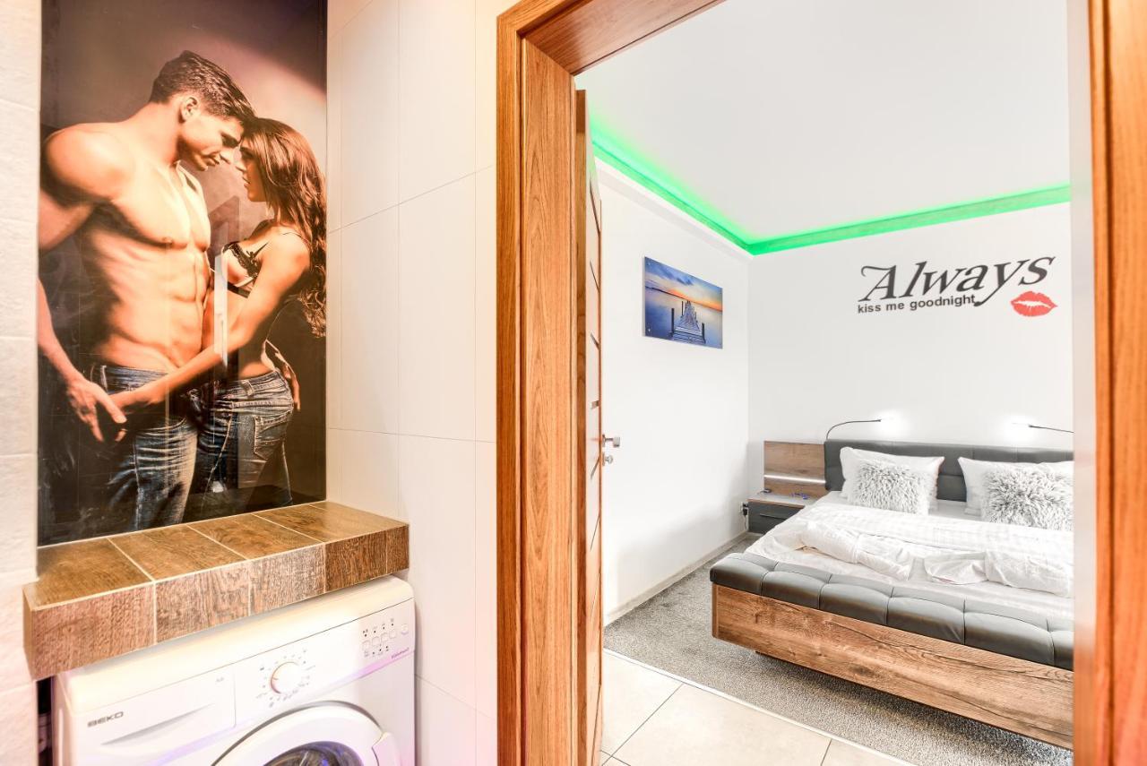 Top Oder Apartments- Private Parking Estetino Exterior foto
